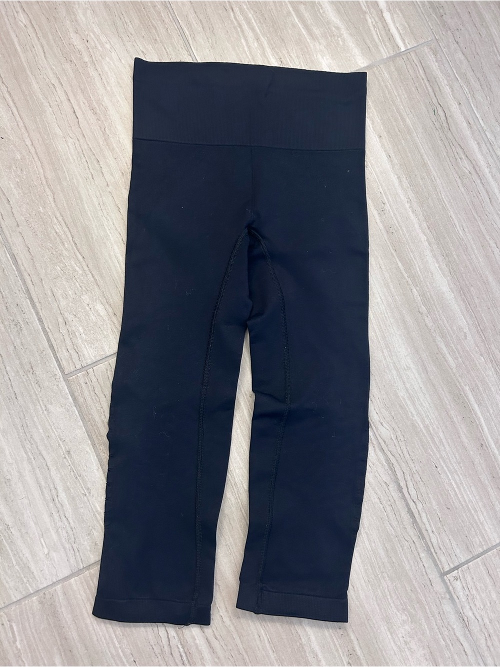 Athleta Black Cropped Leggings